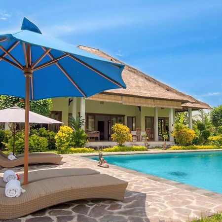 Absolute Beach Front Villa Umeanyar Esterno foto