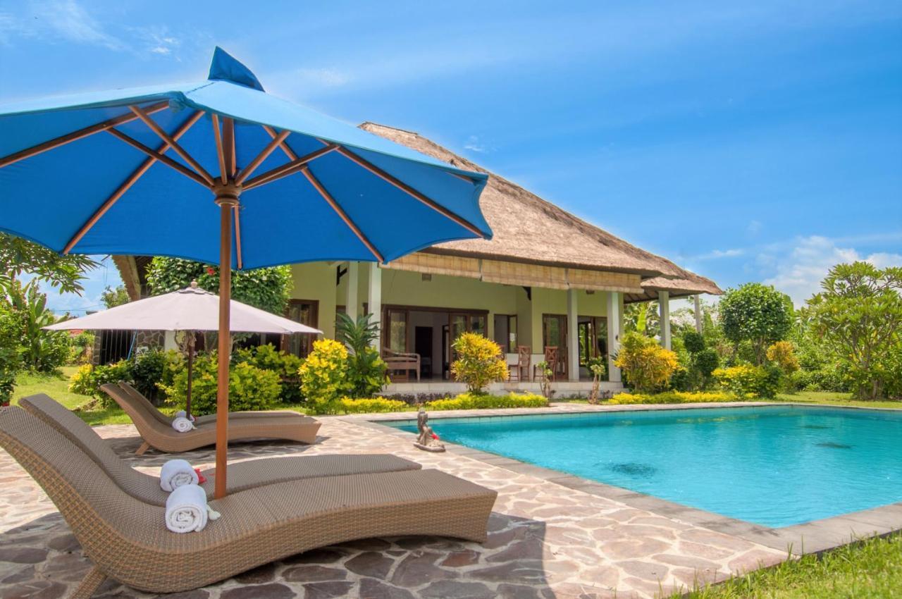 Absolute Beach Front Villa Umeanyar Esterno foto