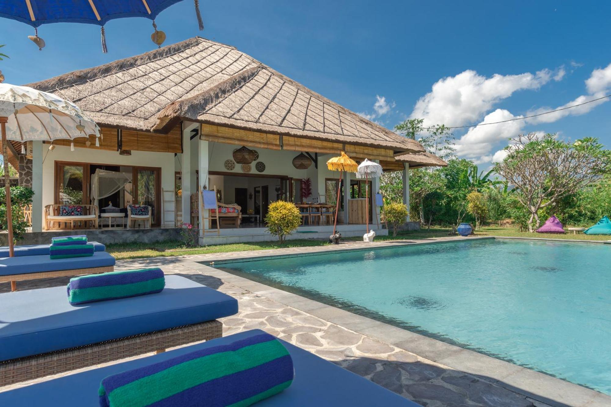 Absolute Beach Front Villa Umeanyar Esterno foto