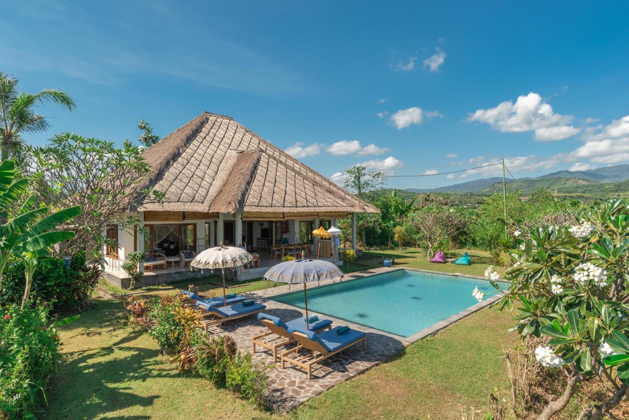 Absolute Beach Front Villa Umeanyar Esterno foto