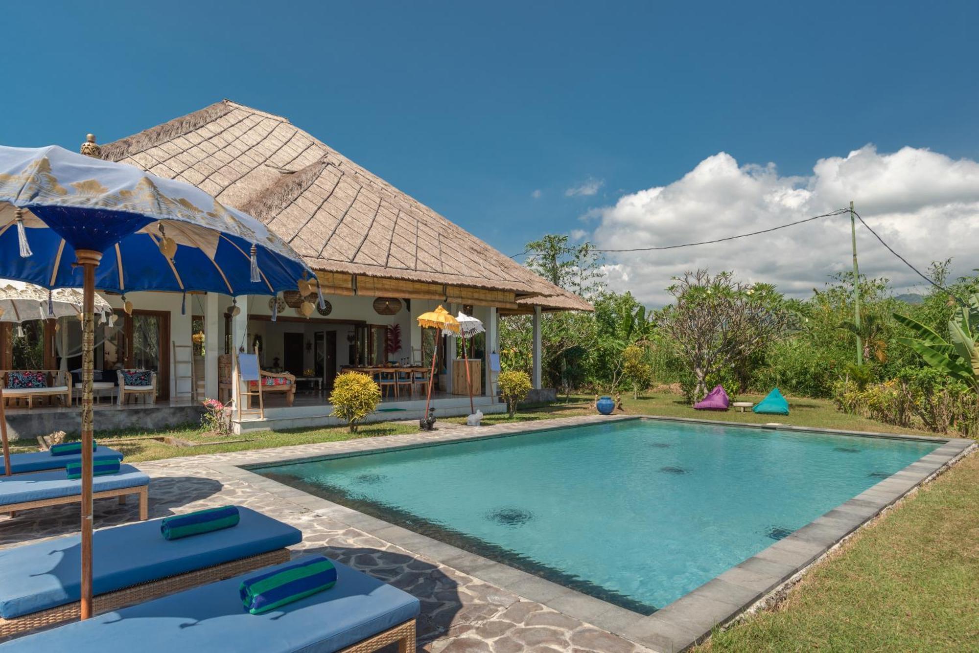 Absolute Beach Front Villa Umeanyar Esterno foto