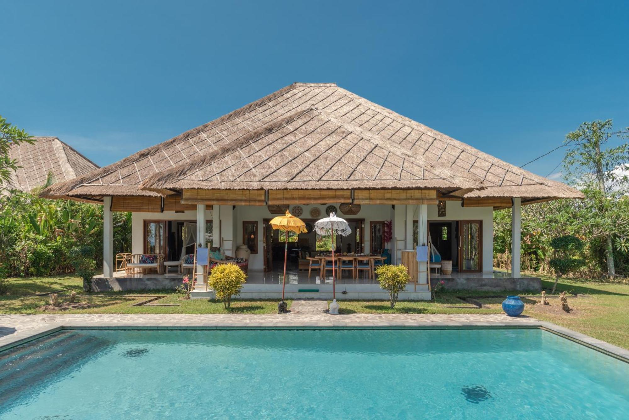 Absolute Beach Front Villa Umeanyar Esterno foto